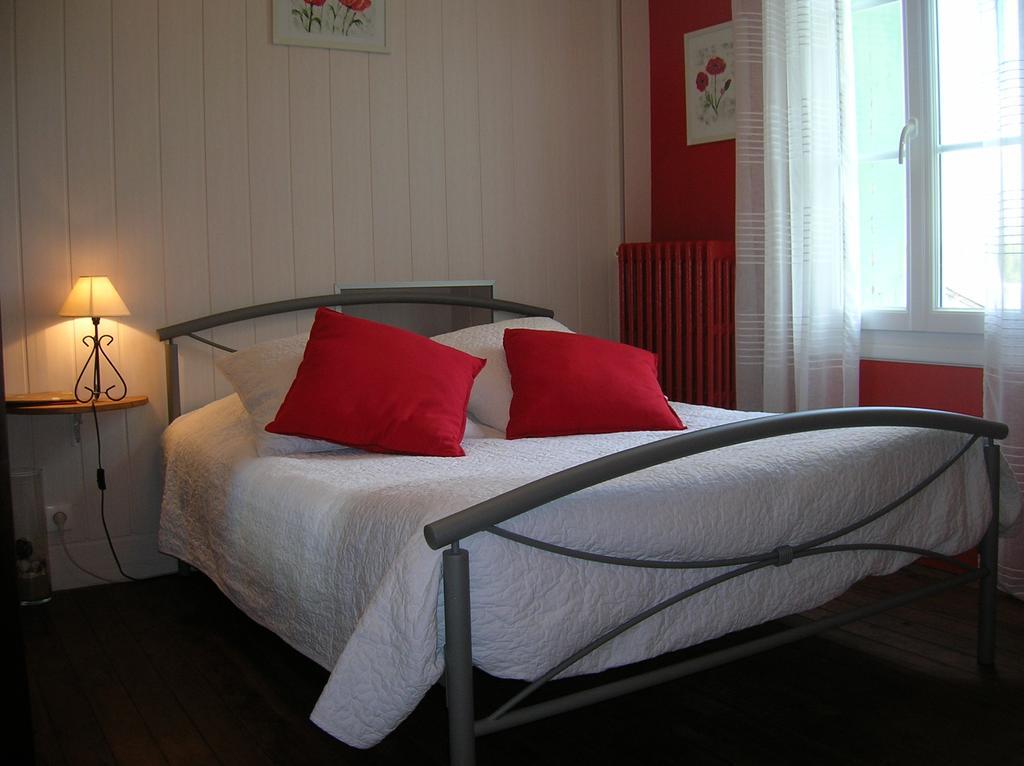 Le Petit Jardin Yoyo Hotel Monts Exterior foto