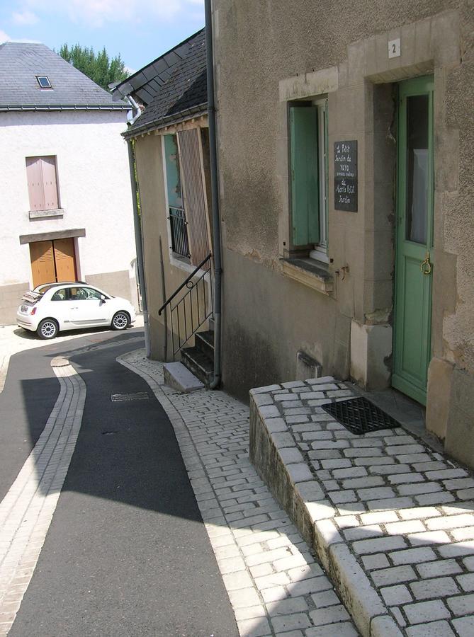 Le Petit Jardin Yoyo Hotel Monts Exterior foto